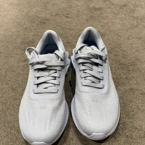 Alo Yoga Light Blue Trainers US 6 Very Good Condition - Picture 4 of 5